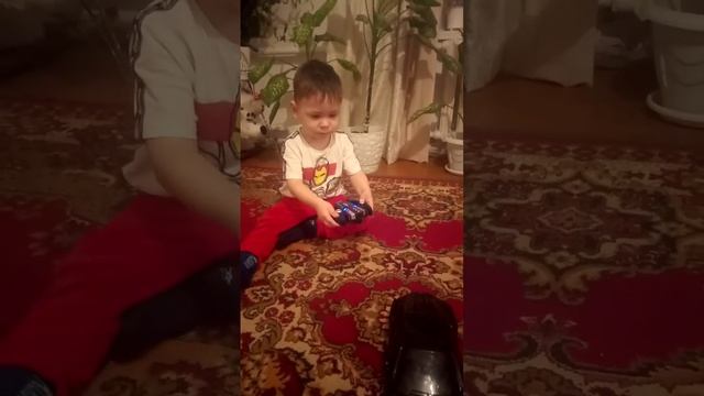 Первая моя машина на пульте интересный робот смотреть онлайн