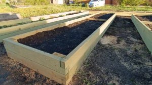 ГРЯДКИ ИЗ ДОСОК, СДЕЛАЛ САМ.