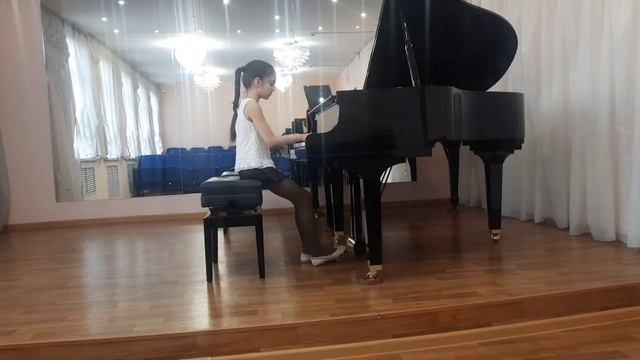 Кемерово, ЦДШИ, Мкртчян Есения - Н. Любарский Вариации на тему р.н.п. "Коровушка" смотреть онлайн