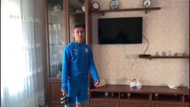 Сидим дома: Андрей Текучёв