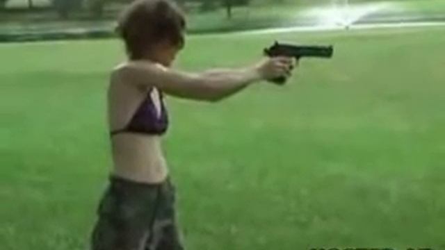Прикол, Ахаха, Телка и Desert Eagle 50 Угар!! смотреть онлайн