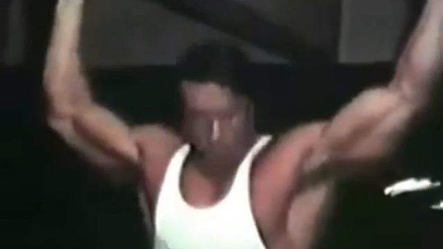 Арнольд подтягиваетсяредкое видео селфи selfie супер смотреть онлайн
