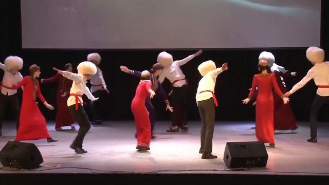 Танцевальный коллектив Института международного образования ВГУ, рук  Ж Н  Лапушкина Озгюр