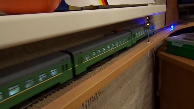 Модель электропоезда ЭР2 смотреть онлайн