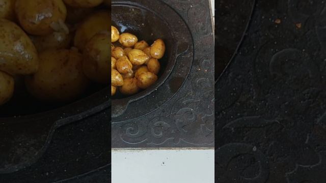 Молодая картошка в казане смотреть онлайн