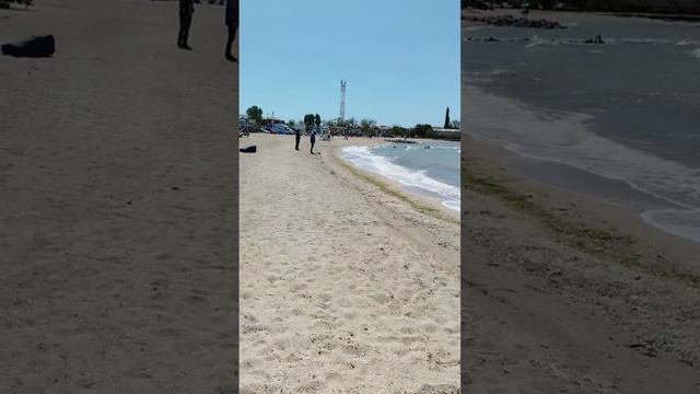 Центральный пляж Ейска сегодня 6 мая 2025, море в Ейске штормит, ветер, чемпионат по виндсерфингу смотреть онлайн