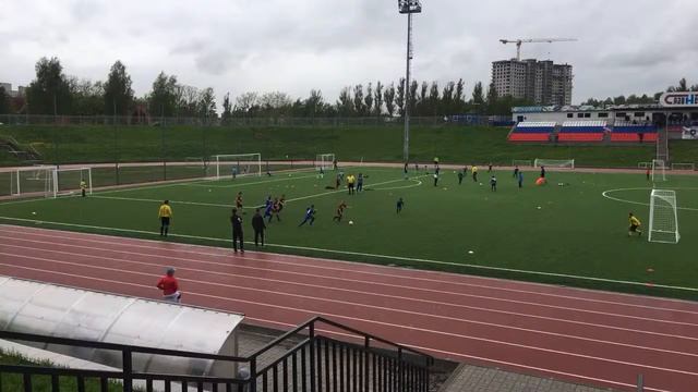 Кубок 2012 Металлист - СШОР по футболу синие