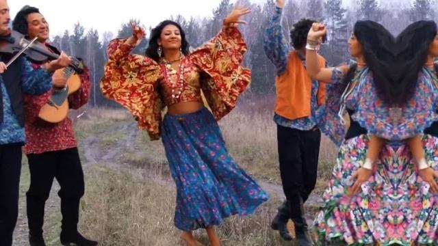Как "ЭТИМ" занимаются цыгане В ПЕРВУЮ БРАЧНУЮ НОЧЬ? ТАКОЕ И ПРЕДСТАВИТЬ СЛОЖНО! смотреть онлайн