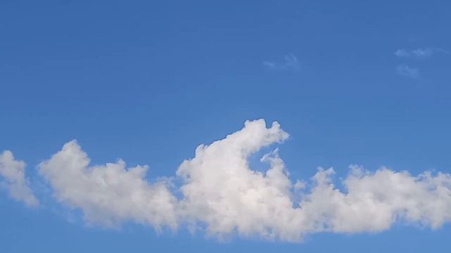 Интересные фигуры на небе☁️ смотреть онлайн