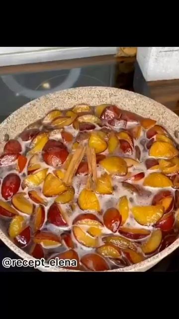 Шоколадное варенье из сливы и грецких орехов