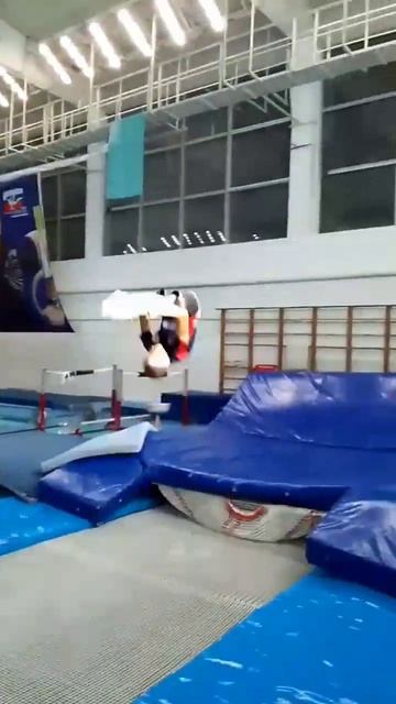 #рекомендации #спорт #спортивнаягимнастика #акробатик смотреть онлайн