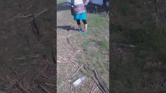 На горах с друзьями. "3 Часть, разваленное дерево." смотреть онлайн