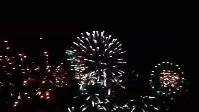 САЛЮТ НА 09 05 15 г НЕФТЕЮГАНСК смотреть онлайн