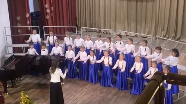 Хор «Allori»  Руководитель и дирижер Надежда Субботина Концертмейстер Вера Шабаева РНП :Ах, вы сени