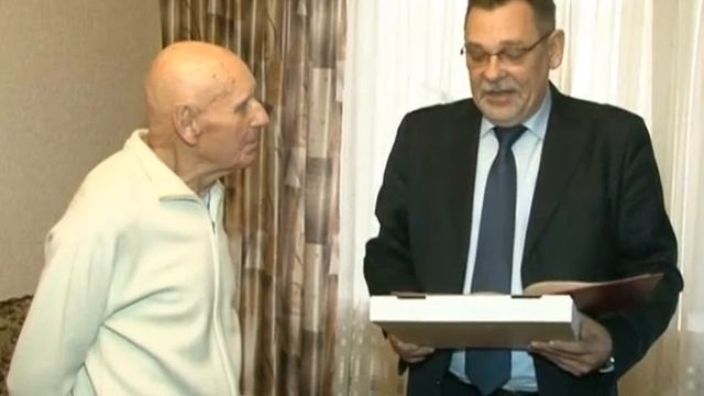 Старость меня дома не застанет смотреть онлайн