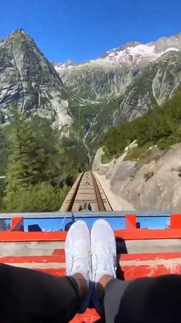 Красивый таймлапс @gelmerbahn в Швейцарии 🎢Вы бывали на Гельмербане раньше !? смотреть онлайн