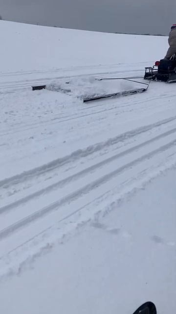 Готовим лыжную трассу в перерывах между семенами и пи?