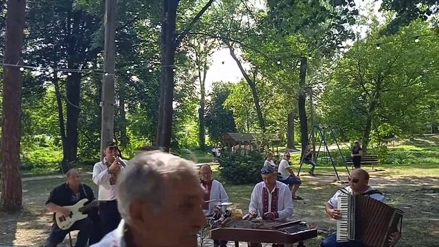 Славні,віртуози- музики з с.Глиниця, Чернівецької області,на  фестивалі Заспівай родино ! смт.Лужан