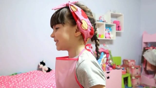 Рыжая ДЕРЕВЕНЬЩИНА съела ВСЮ НАШУ ЕДУ ! смотреть онлайн