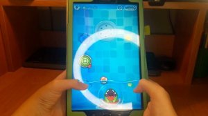 Играю в игру Cut the rope experiments (Ам ням). Пройденные уровни ( 4 глава 19-25, 5 глава 1-6).