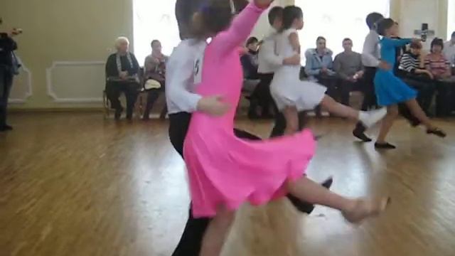 ТАНЦУЕМ РОК-Н-РОЛЛ