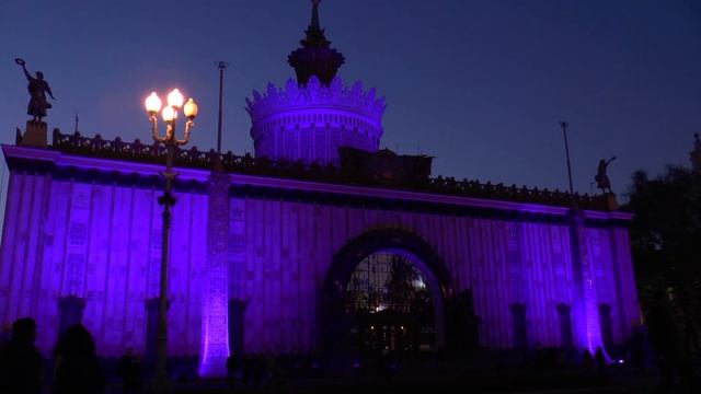 Праздничная подсветка обновленной ВДНХ смотреть онлайн