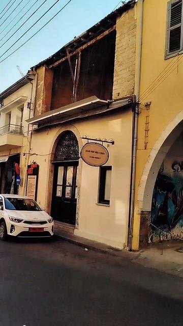 Хипанский уголок Старого Лимассола 🏫🌞♥️ Hippie Corner in O смотреть онлайн
