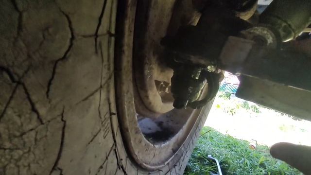 Газ 53.Замена пальцев рулевых тяг и масло в коробке пер? смотреть онлайн