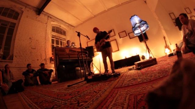 Костя Чалых (Мои Ракеты Вверх) - Pure Morning (Placebo cover) (СПб, Апрель, 16.01.2013) смотреть онлайн