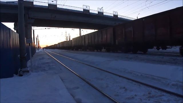 ВЛ80с-2219 с грузовым поездом