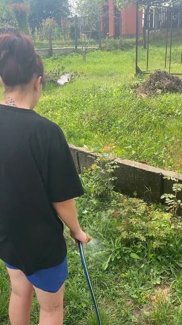 П0М0ГАЮ ЖЕНЕ П0ЛИВАТЬ! смотреть онлайн