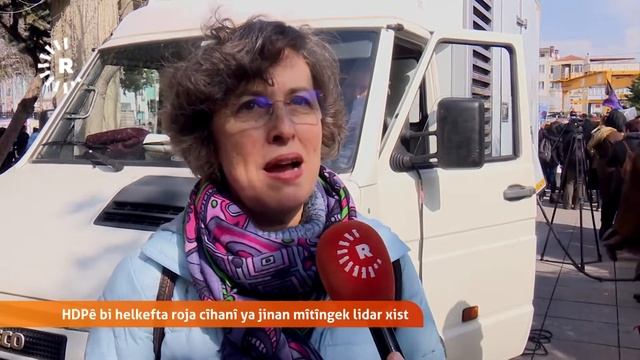 Курдские, турецкие женщины вышли на улицы Стамбула смотреть онлайн