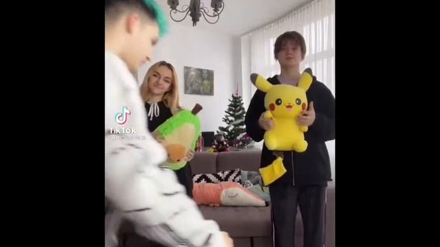 Петрашка,с днюхой!!!!