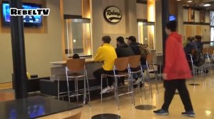 Пранки над людьми со стулом. Приколы 2018