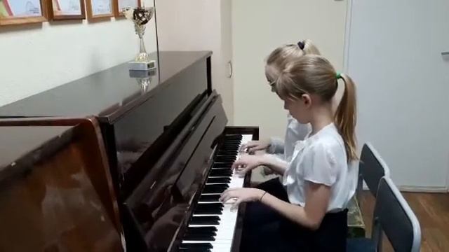 Синицкая Ксения и Захарова Екатерина, МБУДО 