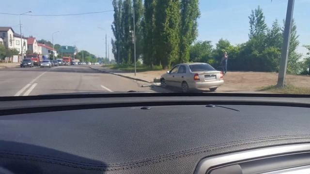 Снес светофор на набережной... смотреть онлайн