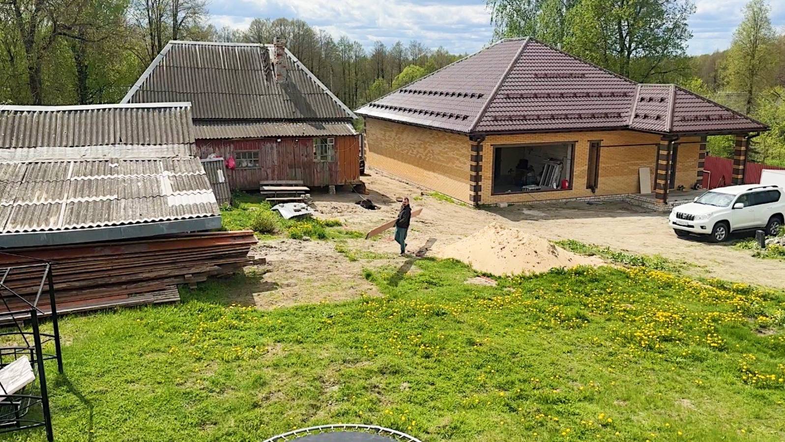 Нужно успеть все! Что здесь было раньше? Мы остались без пола. Ремонт в доме продолжается. смотреть онлайн