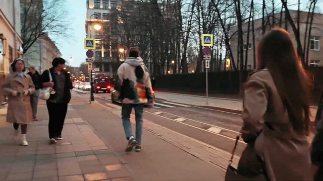 Патриаршие пруды: ПАТРИКИ начинается пафос и гламур