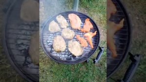 Гриль, барбекю, жареное мясо.