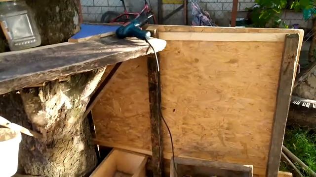 Как я сделал небольшой рабочий стол во дворе. Видео результата смотреть онлайн