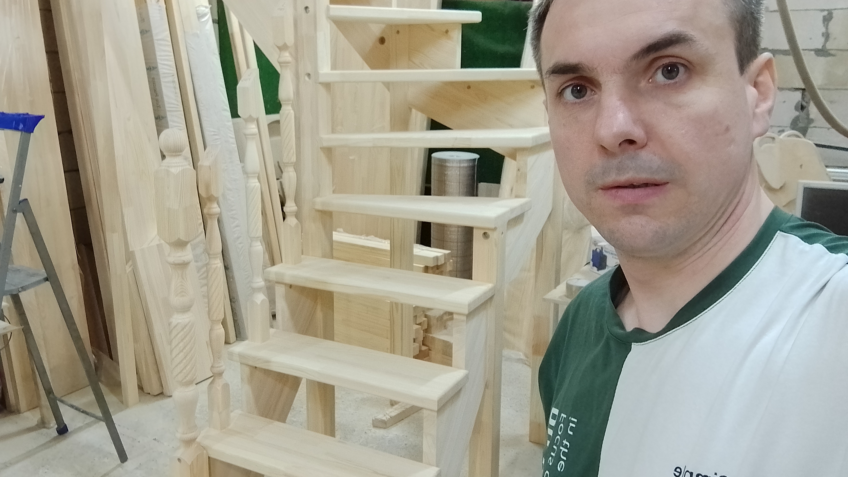 Деревянная лестница на заказ смотреть онлайн