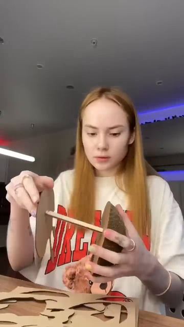 СОБИРАЕМ ФИГУРКУ ИЗ КАРТОНА tеlegrаm: lyuba_bich2 смотреть онлайн