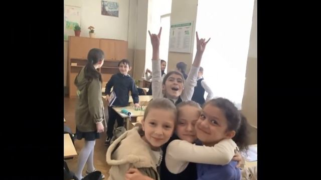 Посмотрите сами чтобы понять о чем видео 🙊 смотреть онлайн