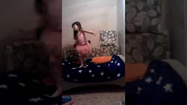 Прикольная девочка смотреть онлайн