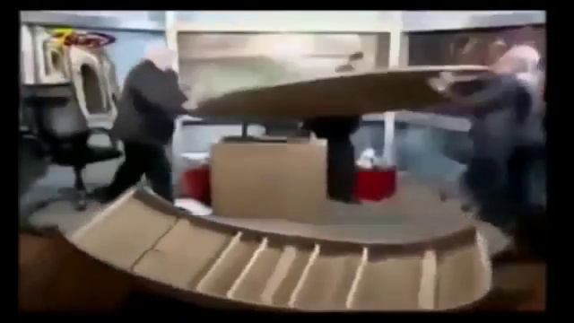 На приколе Неудачи,приколы и задний план в эфире Failures, fun and background of Live on TV смотреть онлайн