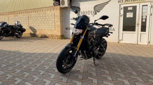 YAMAHA MT-09.