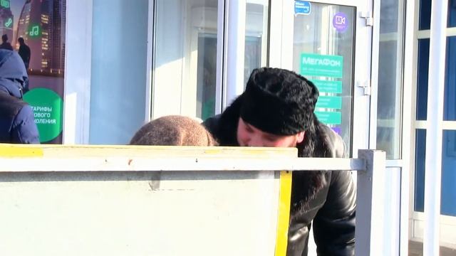 Muslim like - раздает молоко