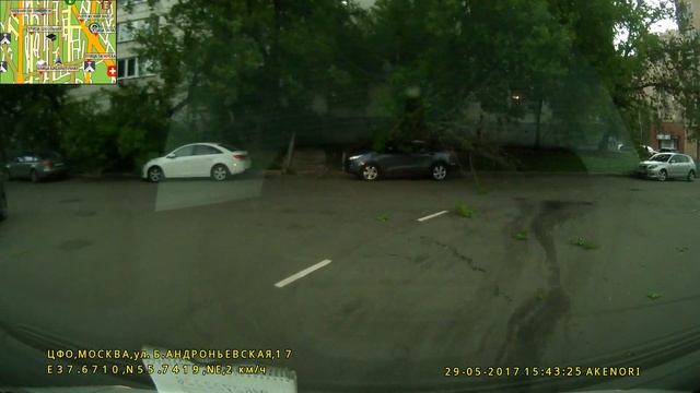 Дерево падает на гелик смотреть онлайн