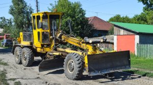 Грейдер ДЗ-180. Звук А-01. Планировка грунтовой улицы.