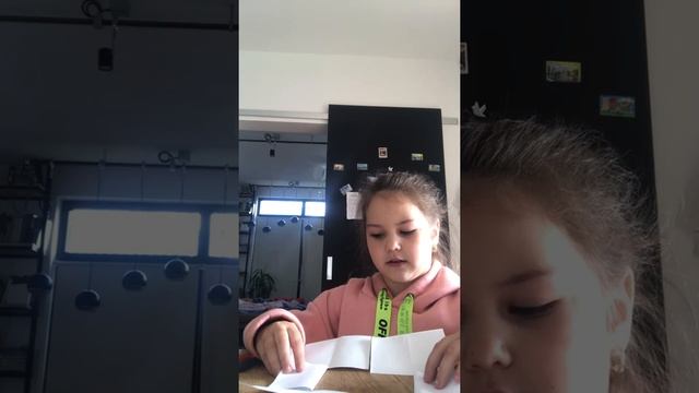 Сделать из одного листа бумаги и ножниц смотреть онлайн